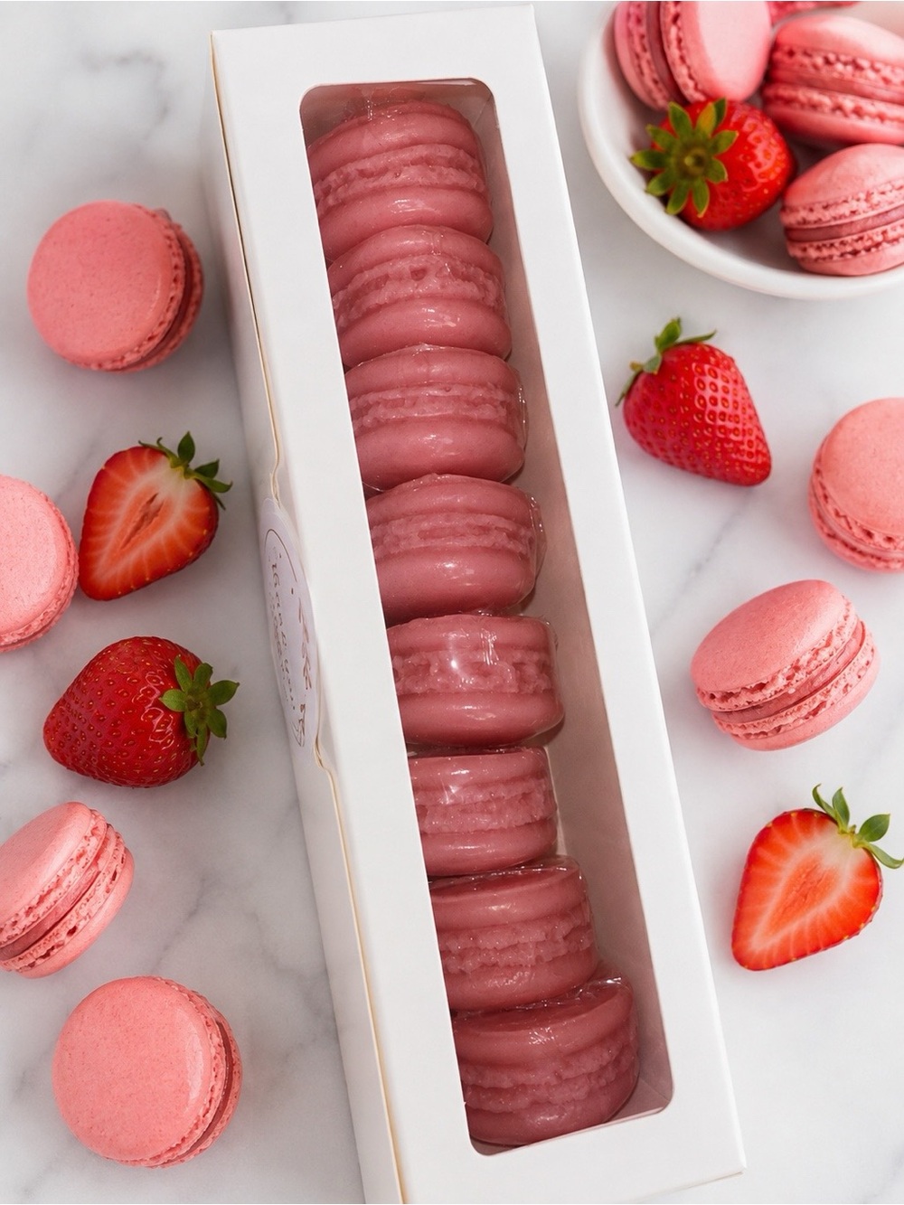 Box of 8 strawberry macarons soaps